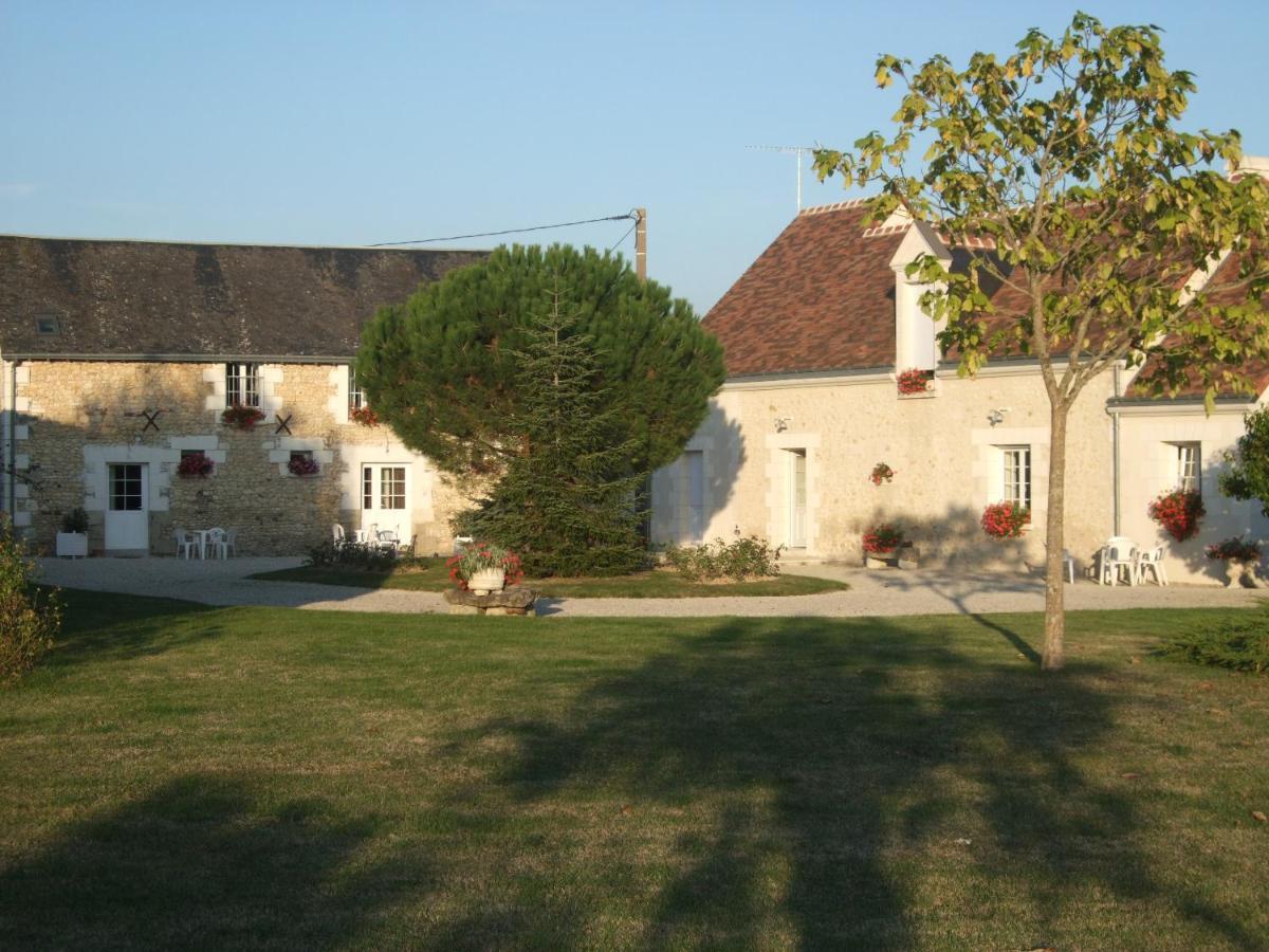 Chambres Des Rosiers Sennevieres Exterior photo